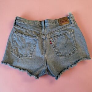 Levis 501 Womens Size 32 Cut Off Shorts Distressed Button Fly 100% cotton